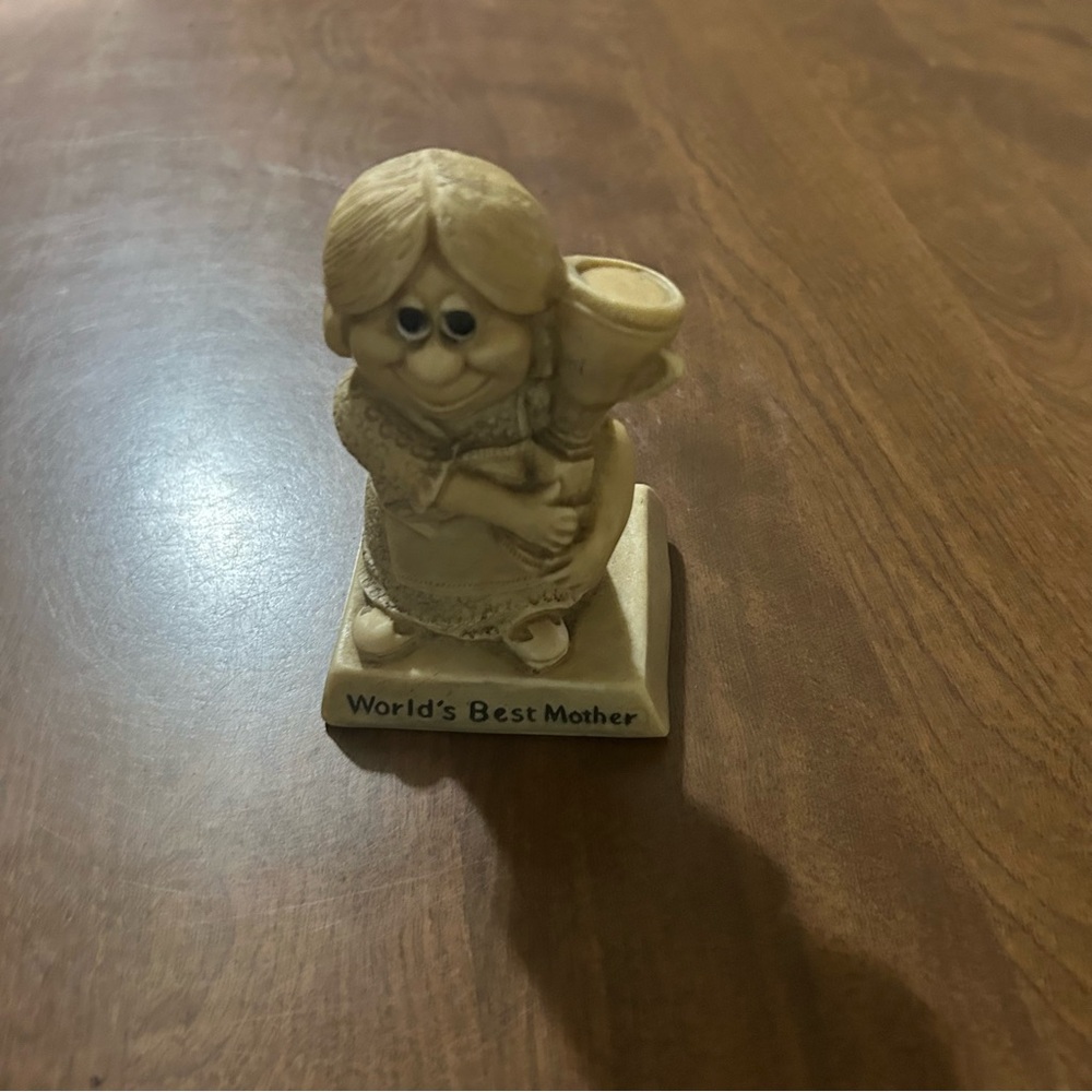 Vintage Russ Berrie Figurine